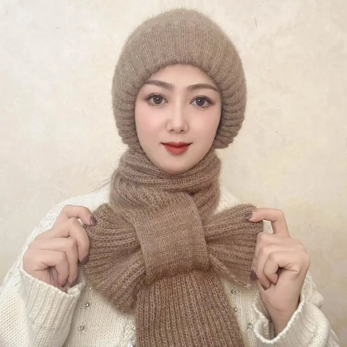 Winter Protection Windproof Cap with Scarf